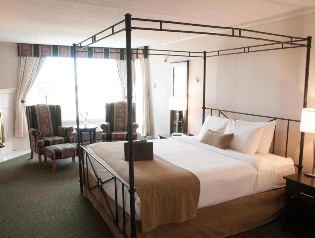 Coast High Country Inn Whitehorse Exteriör bild