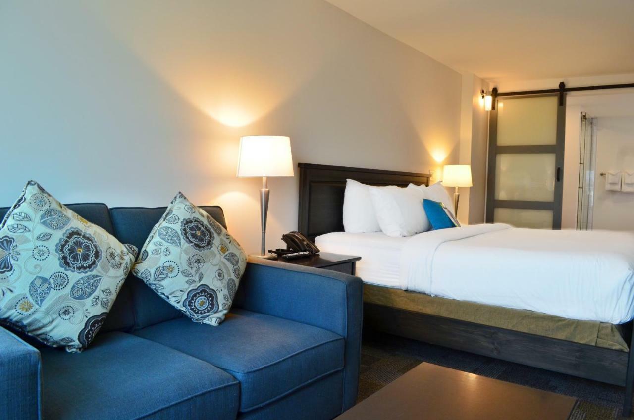 Coast High Country Inn Whitehorse Exteriör bild